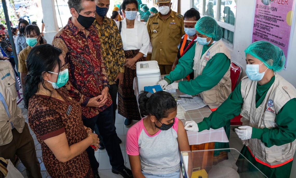 Indonesia Duduki Peringkat 4 dalam Capaian Vaksinasi Covid-19 Tertinggi di Dunia 