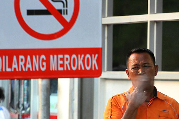 Raperda Jakarta, Merokok Sembarangan Akan Didenda Sampai Rp250 Ribu