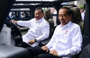 Melihat Kebolehan Mobil Rantis Maung yang Diresmikan Jokowi dan Prabowo