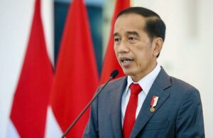 Jokowi Akan Pantau Jalan Rusak Lampung yang Viral di TikTok