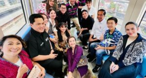 Desta Hingga Chelsea Islan Diajak Jokowi Jajal LRT