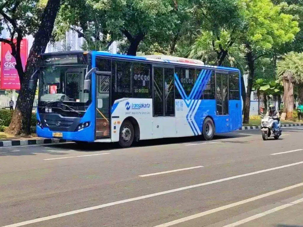 Rencana Penyesuaian Tarif Bus TransJakarta Berdasarkan Status Ekonomi