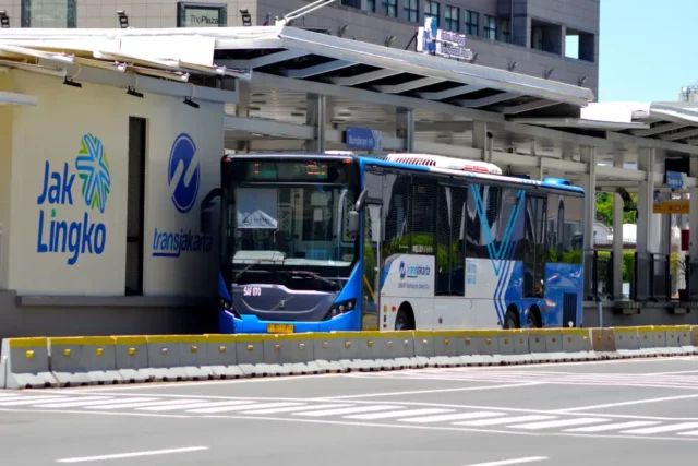 Rencana Penyesuaian Tarif Bus TransJakarta Berdasarkan Status Ekonomi