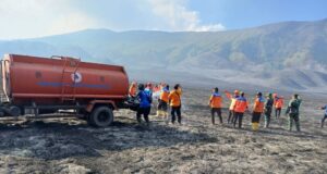 Butuh 6 Hari untuk Memadamkan Kebakaran Gunung Bromo Imbas Prewedding